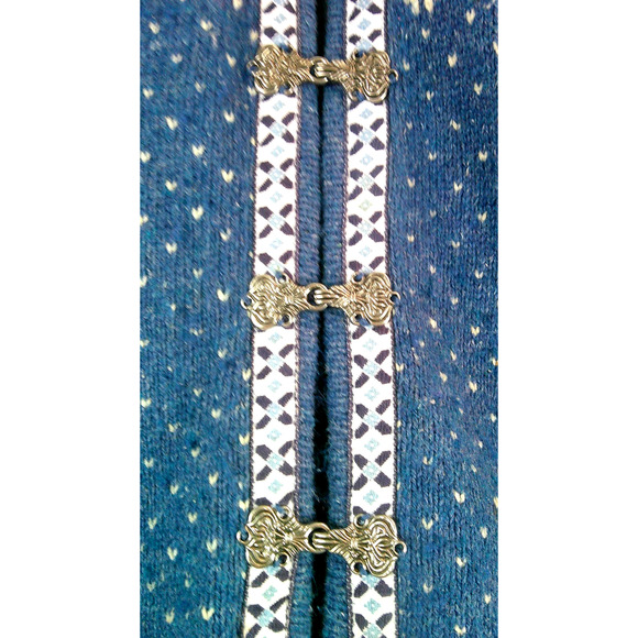 Northern Isles Women's Petites Small Blue Sweater with Ornate Silver Buttons - Picture 3 of 5